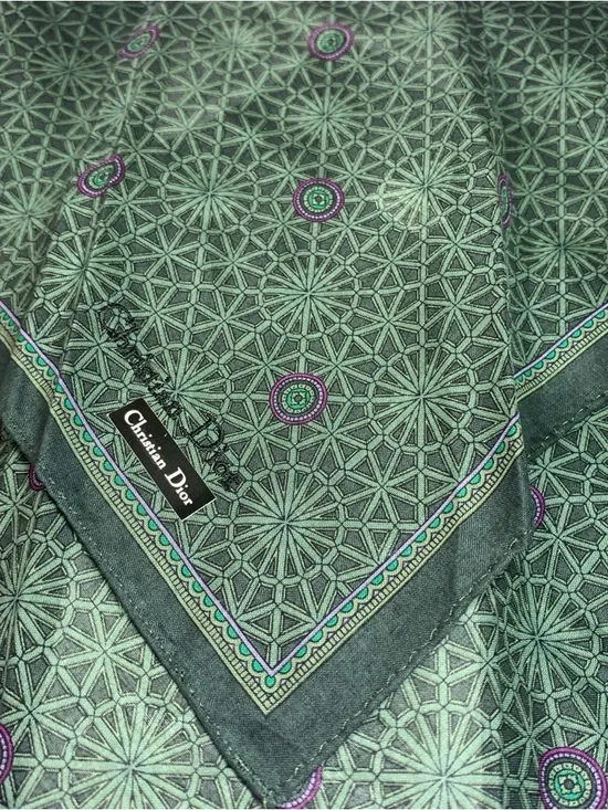 Christian Dior Green Geometric Handkerchief - Picture 11 of 17